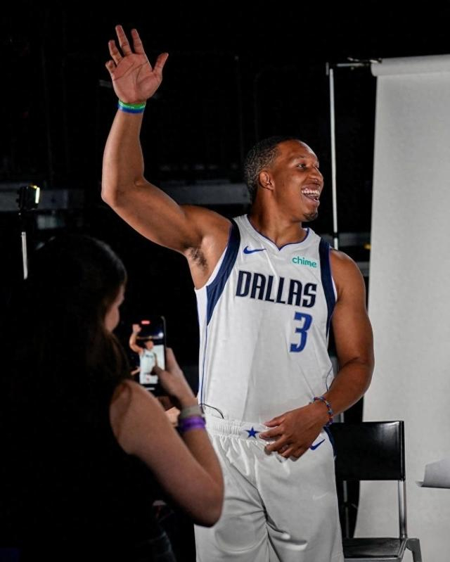 包含达拉斯独行侠内部会议纪要流出——窗口期调整名单，社区盾使命明确，心理建设被强调的词条