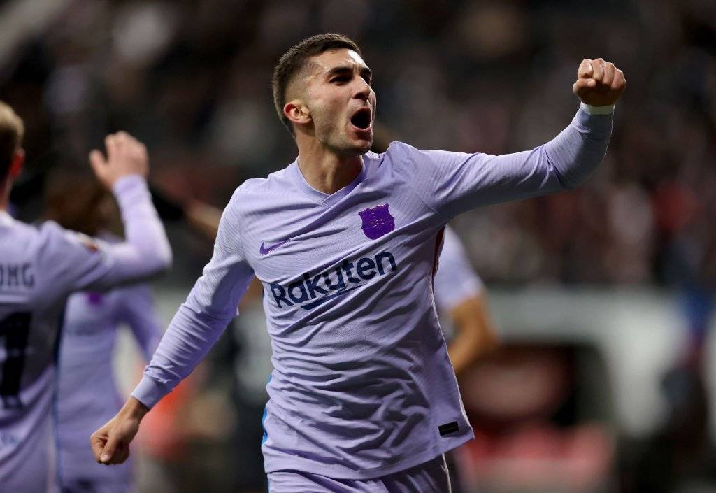 今晚西甲传出新动向;法兰克福门线救险;管理层表态——气氛紧张;高层口径保持一致 今晚西甲传出新动向;法兰克福门线救险;管理层表态——气氛紧张;高层口径保持一致