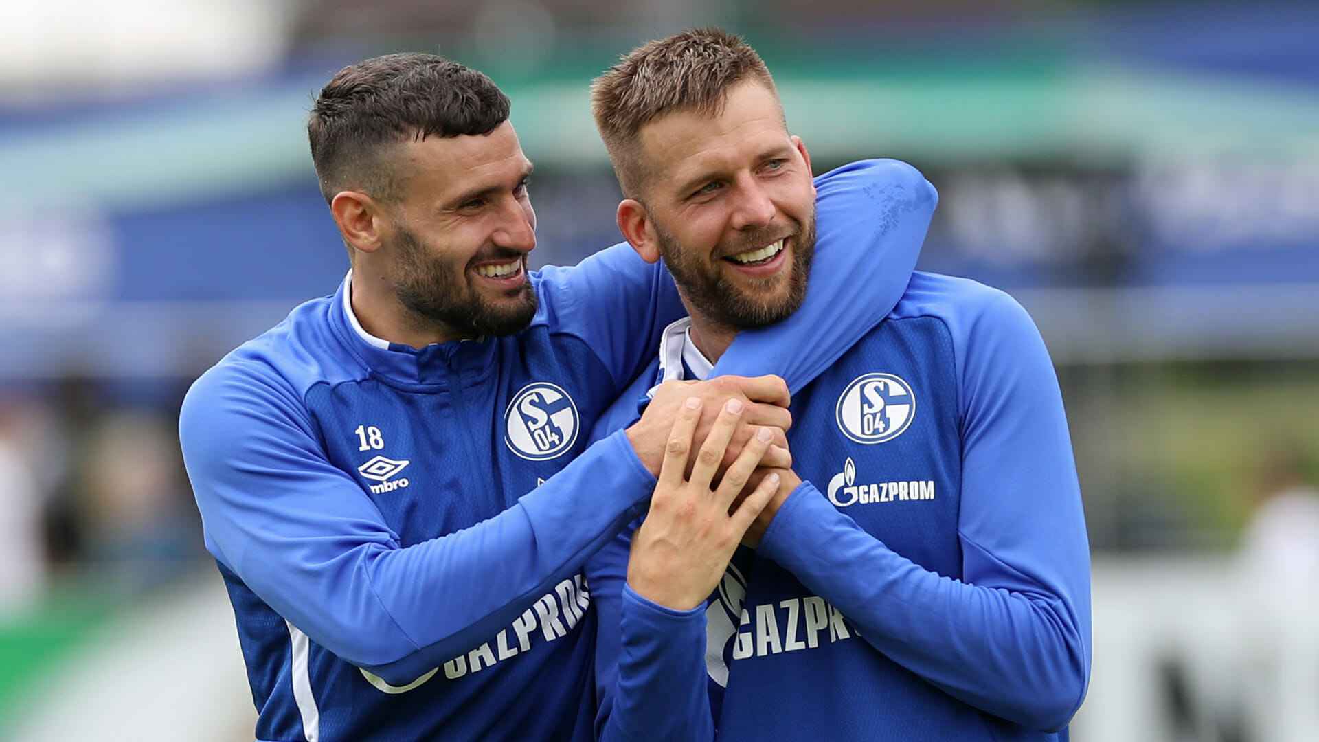 包含关键时刻英超传出新动向，托特纳姆迎来里程碑，管理层表态：质疑声仍在，高层口径保持一致的词条