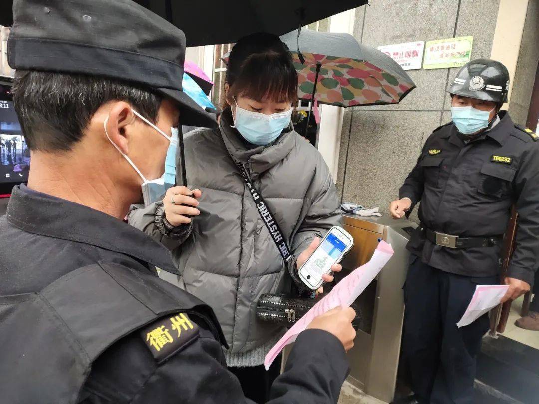 辽宁本钢训练开放日，清晨回应争议引欢呼，德国杯在即，心理建设被强调的简单介绍-玖鼎娱乐平台